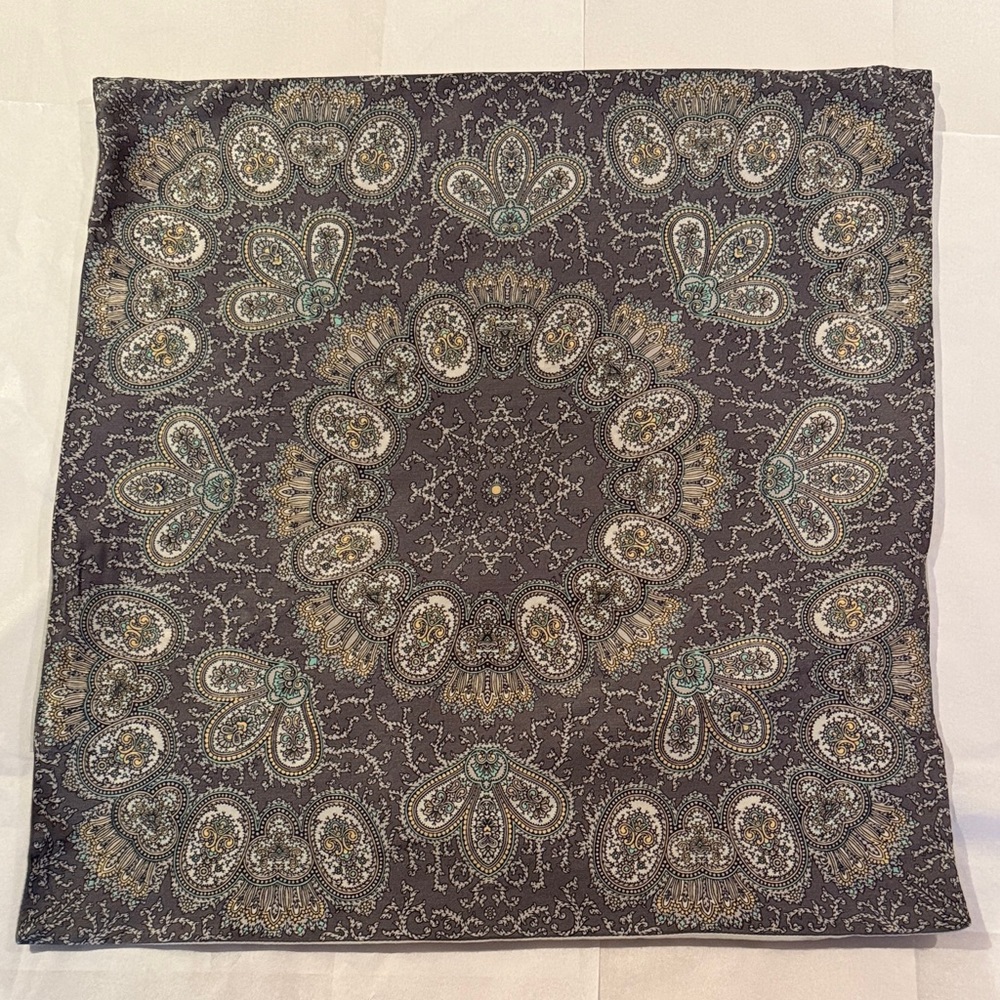 Pottery Barn Silk/Cotton Blend 20 x 20 Pillow Cover